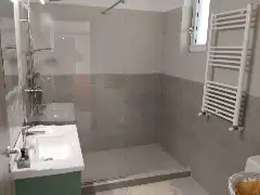23 VALURI facilități