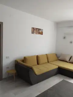23 VALURI interior
