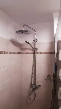 ACASĂ LA PIATRA NEAMȚ interior