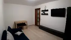 ACASĂ LA PIATRA NEAMȚ interior