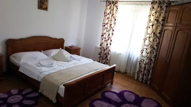 AFINIŞ cameră Cameră Dublă Matrimonială