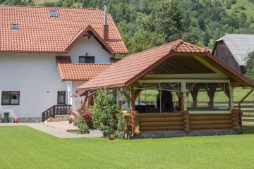 Cazare ANDALUZ în Mănăstirea Humorului, SUCEAVA