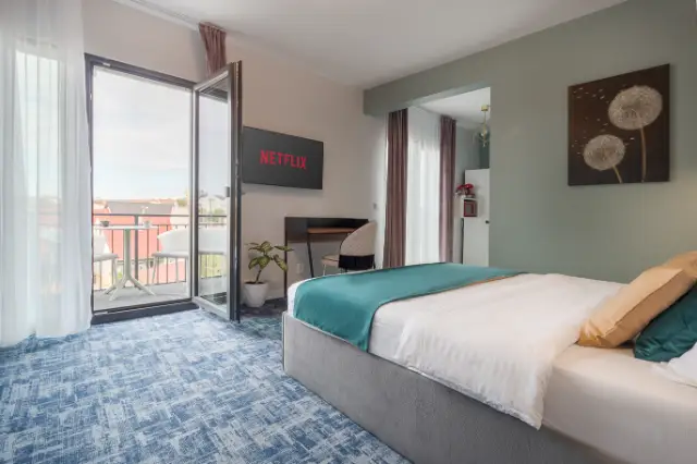 ARIA BOUTIQUE cameră Studio