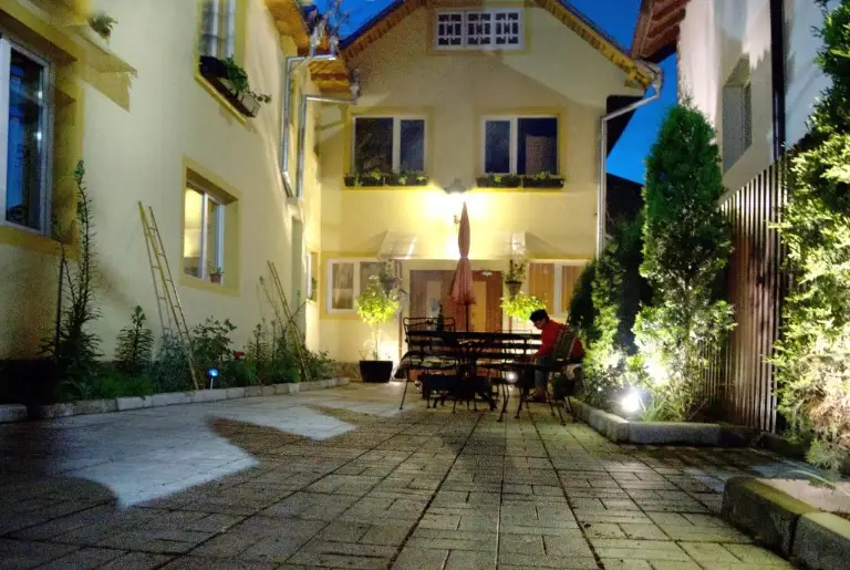 B&B DUMBRAVĂ cover
