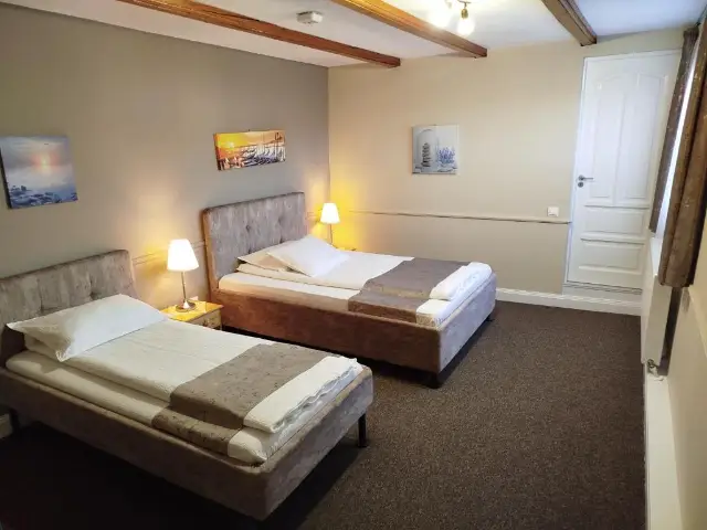B&B DUMBRAVĂ cameră Cameră tripla