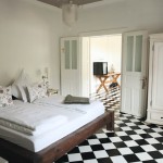 BOUTIQUE LES BARON exterior