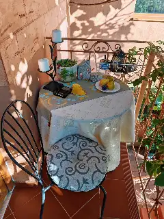 CASA DE SUB MĂGURĂ exterior