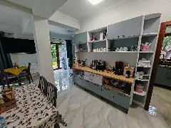 CASA DE SUB MĂGURĂ facilități