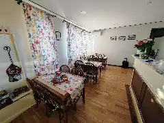 CASA DE SUB MĂGURĂ facilități