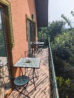 CASA DE SUB MĂGURĂ interior