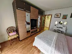 CASA DE SUB MĂGURĂ interior