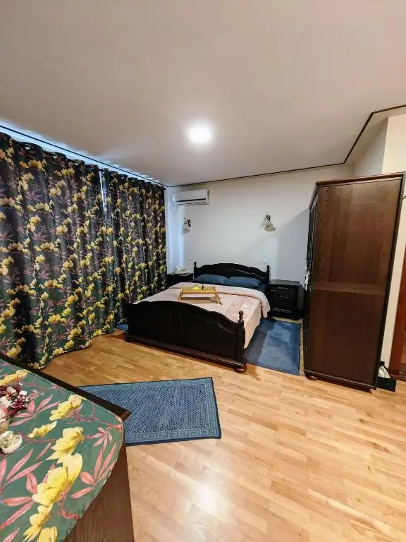 CASA DE SUB MĂGURĂ cameră Cameră deluxe  cladire A