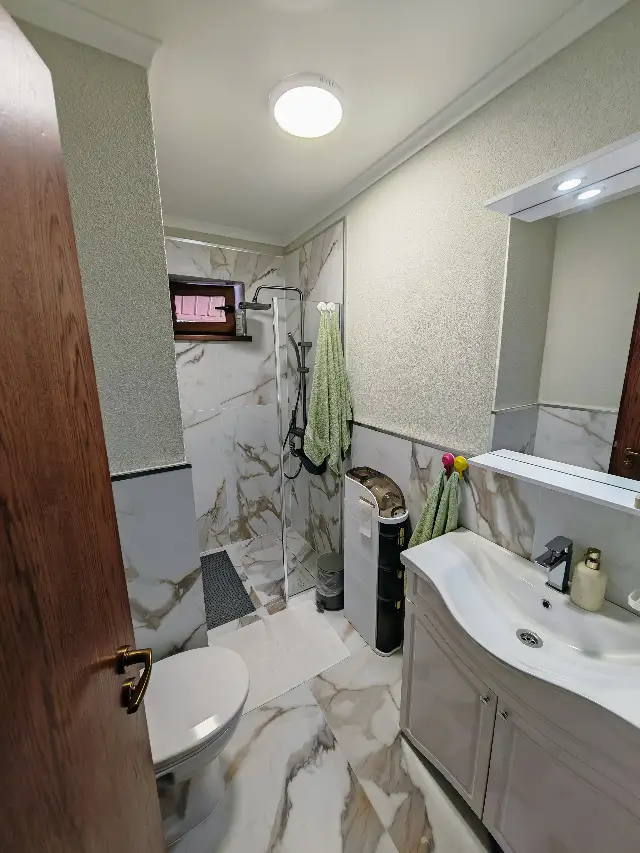 CASA DE SUB MĂGURĂ cameră Cameră dublă maxi cladire B