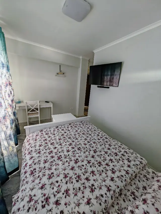 CASA DE SUB MĂGURĂ cameră Cameră dubla mini cladire B