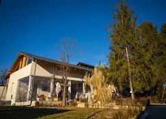 CASA DE VACANŢĂ NORA