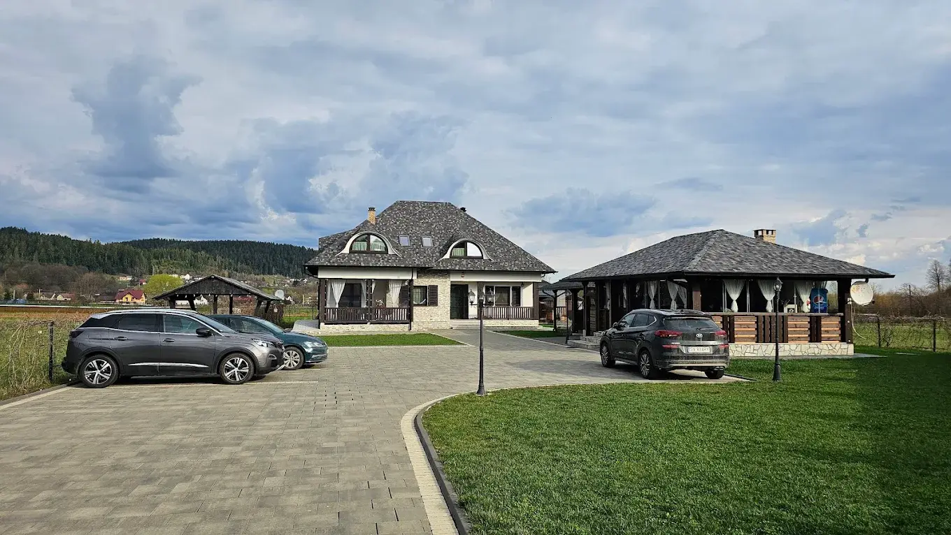 Cazare CASA ROMÂNEASCĂ în Putna, Suceava