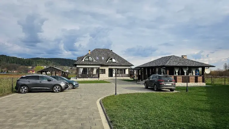 CASA ROMÂNEASCĂ cover