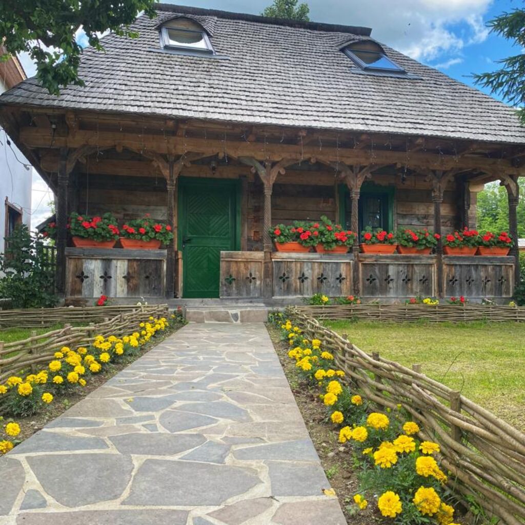 Cazare CASA TRADIŢIILOR în Ieud, MARAMUREŞ