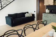 COZY HILLSIDE interior