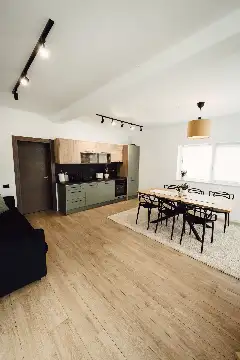 COZY HILLSIDE interior