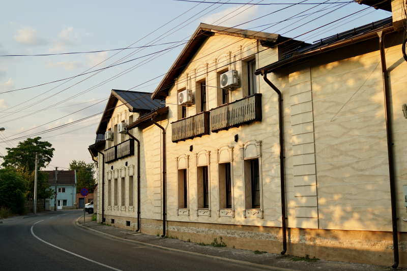 Cazare CURTEA VECHE în Hunedoara, HUNEDOARA