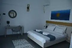 DÉJÀ BLUE interior
