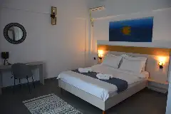 DÉJÀ BLUE interior