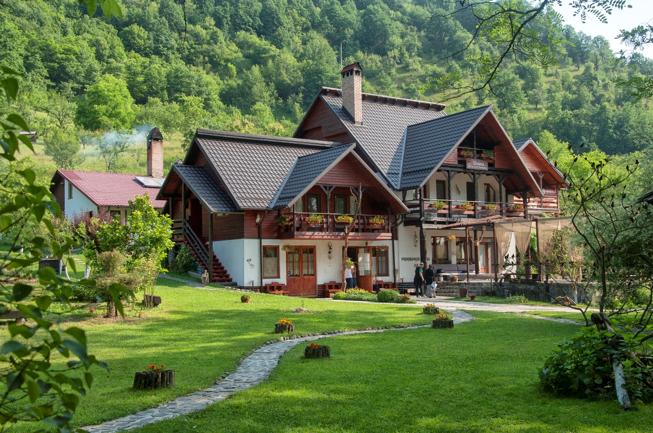 DOINA exterior