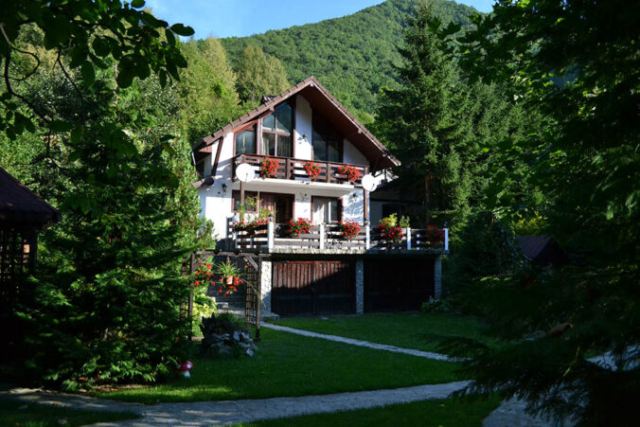 Cazare DUMBRAVITA în Clopotiva, HUNEDOARA