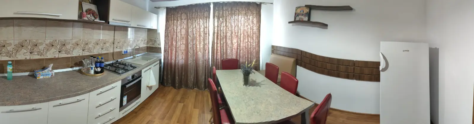 Galerie foto FLOWERS în Sadoveni, Botoșani