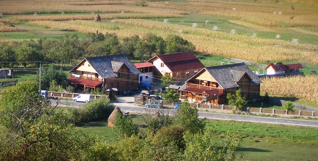 Cazare FRAȚII PAȘCA în Bârsana, MARAMUREŞ