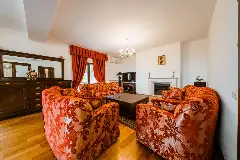 HIDDEN HILLS interior