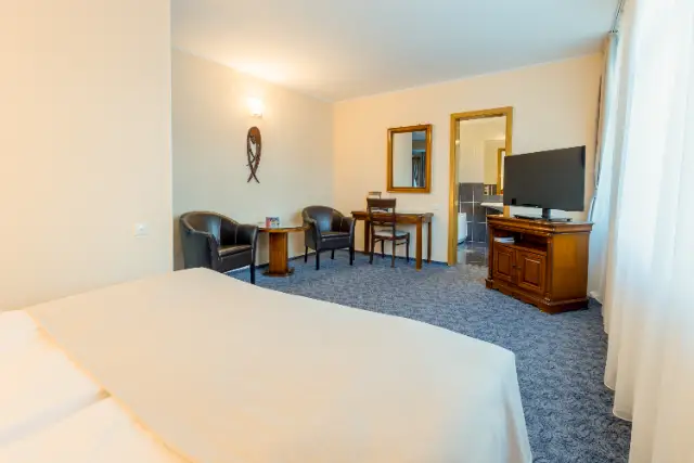 HOTEL AMBIENT cameră Camere Duble / Twin Confort 3* fara lift si acces la Spa