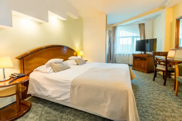 HOTEL AMBIENT cameră Camere Duble / Twin Confort 3* fara lift si acces la Spa