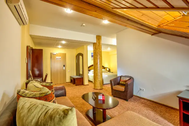 HOTEL AMBIENT cameră Camere Duble / Twin Deluxe 4*