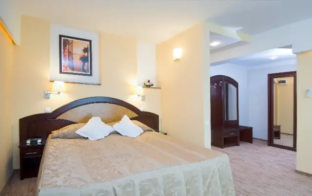HOTEL AMBIENT cameră Camere Duble / Twin Deluxe 4*