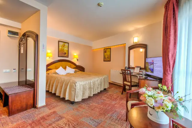 HOTEL AMBIENT cameră Camere Duble / Twin Deluxe 4*