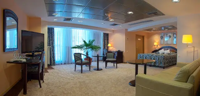 HOTEL AMBIENT cameră Camere Duble Executive 4*