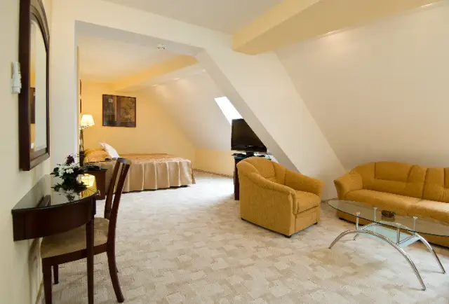 HOTEL AMBIENT cameră Duplex Suite 4*