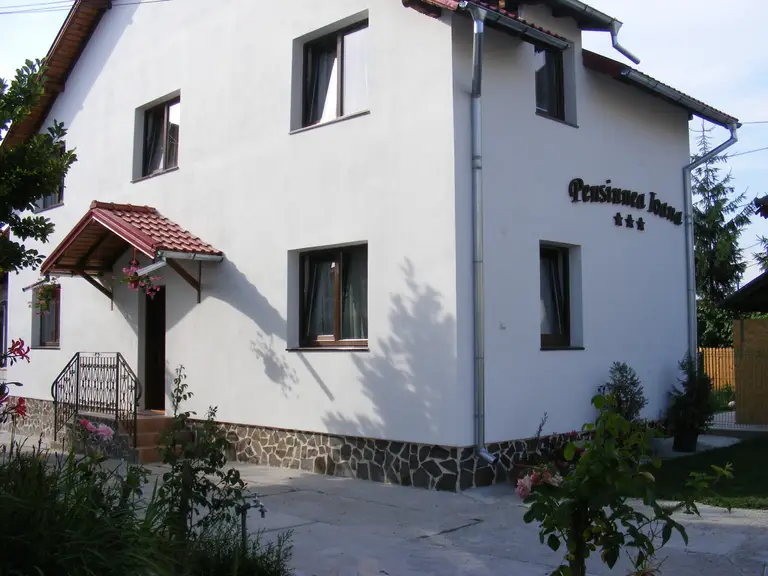 Cazare IOANA în Curtea de Argeş, ARGEŞ - ioana-mun-curtea-de-arges