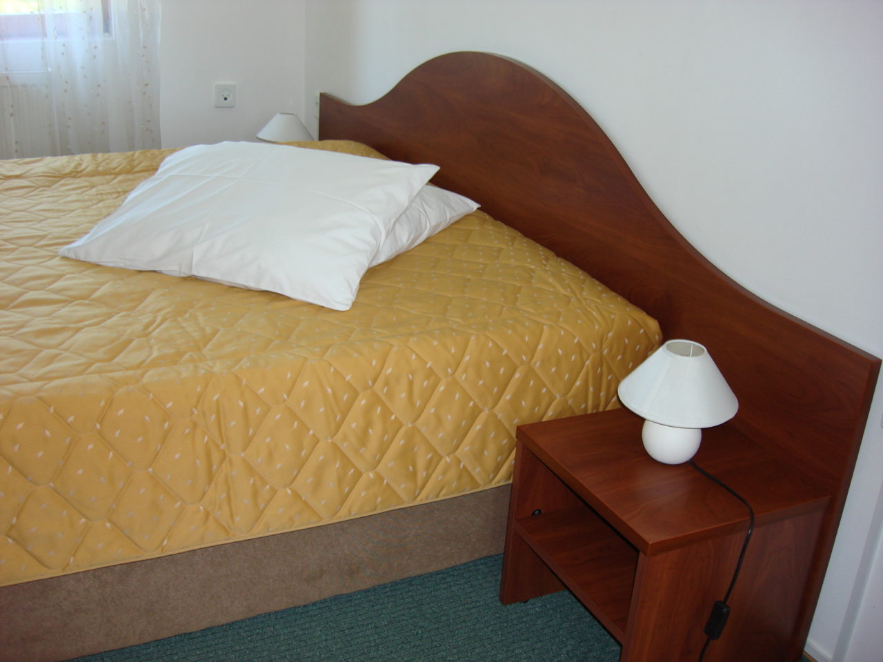 ISUICA II exterior