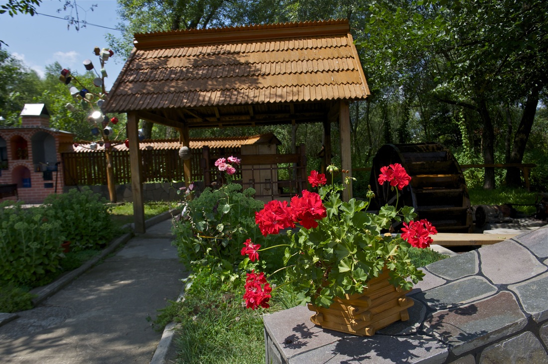 LA MOARĂ LA NICULAI exterior