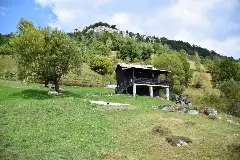 MĂGURA RUSTIC TINY HOUSE exterior