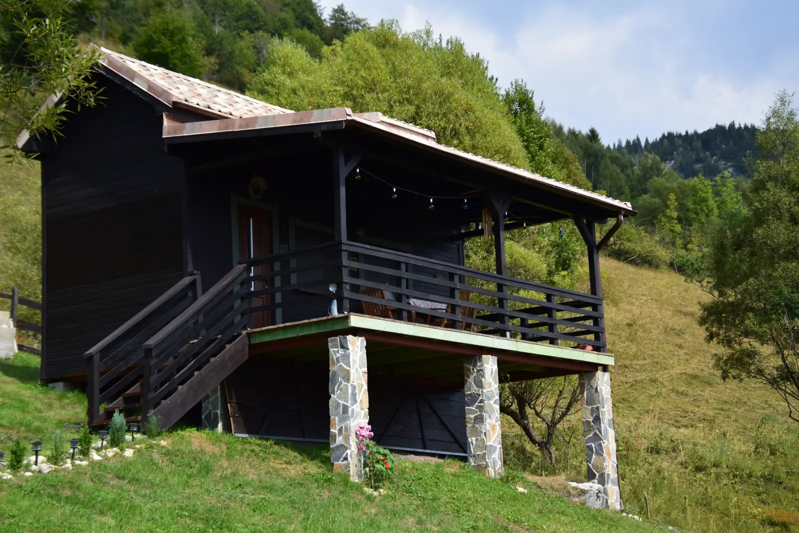Cazare MĂGURA RUSTIC TINY HOUSE în Măgura, Brașov