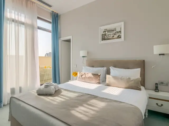 NEW ERA HOTEL BUCHAREST cameră DELUXE BALCONY DOUBLE BED