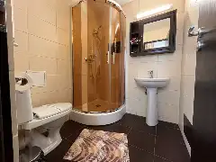 exterior la NYS în Iaşi - imagine 4