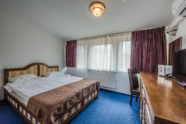 cameră Camere Duble Standard la RESIDENCE CENTRAL ANNAPOLIS în Braşov - imagine 31