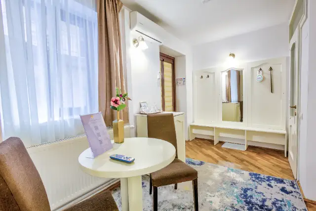 cameră Camere Duble Standard la RESIDENCE CENTRAL ANNAPOLIS în Braşov - imagine 27