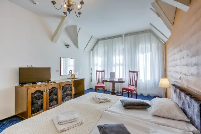 cameră Camere Duble Deluxe cu vedere la Biserica Neagra la RESIDENCE CENTRAL ANNAPOLIS în Braşov - imagine 56