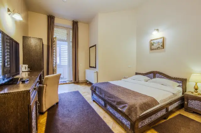 cameră Camere Duble Deluxe la RESIDENCE CENTRAL ANNAPOLIS în Braşov - imagine 38